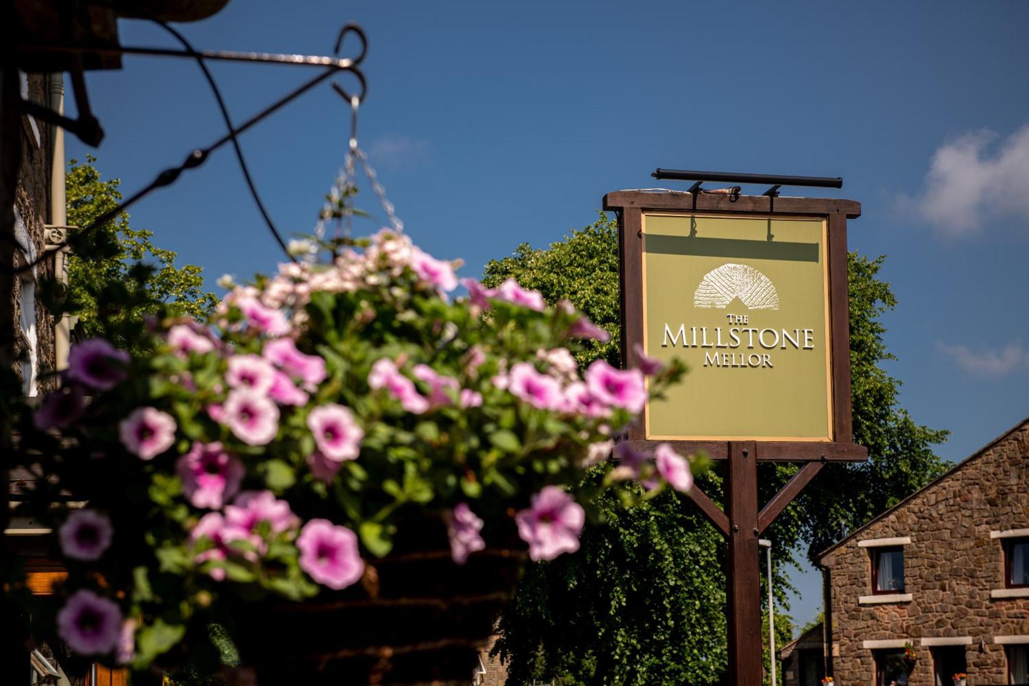 The Millstone, Mellor Ξενοδοχείο Μπλάκμπερν Εξωτερικό φωτογραφία The Millstone Inn